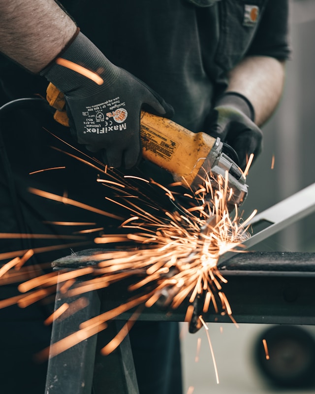 50 Best Construction Jokes for Blue-Collar Workers